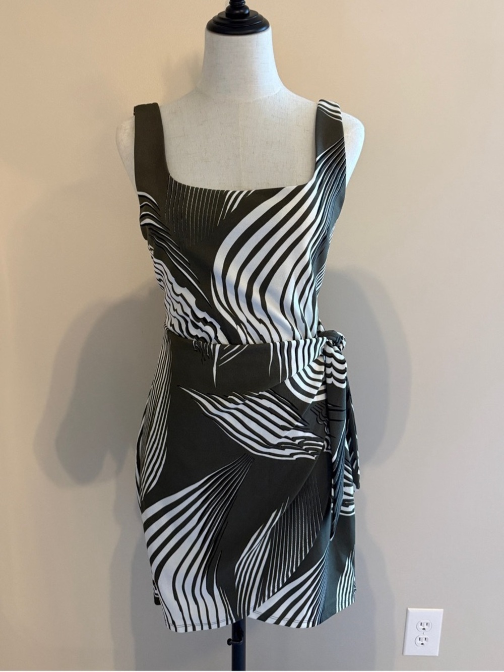 Express Abstract Faux-Wrap Mini-Dress in Olive Green/White/Black